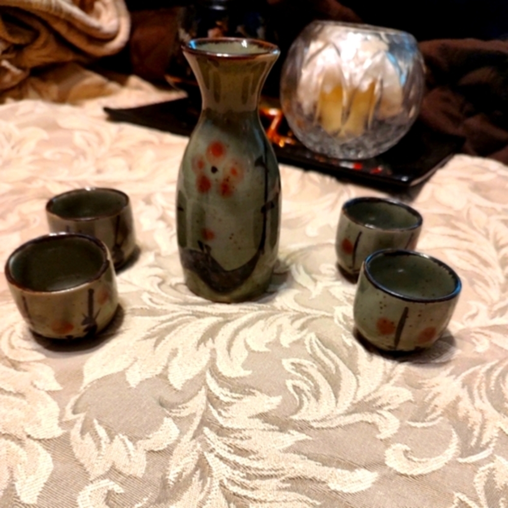 🌿⛩️🌿 Beautiful Vtg 90's Authentic Japan Sage Green Stoneware Blossom Sake Set